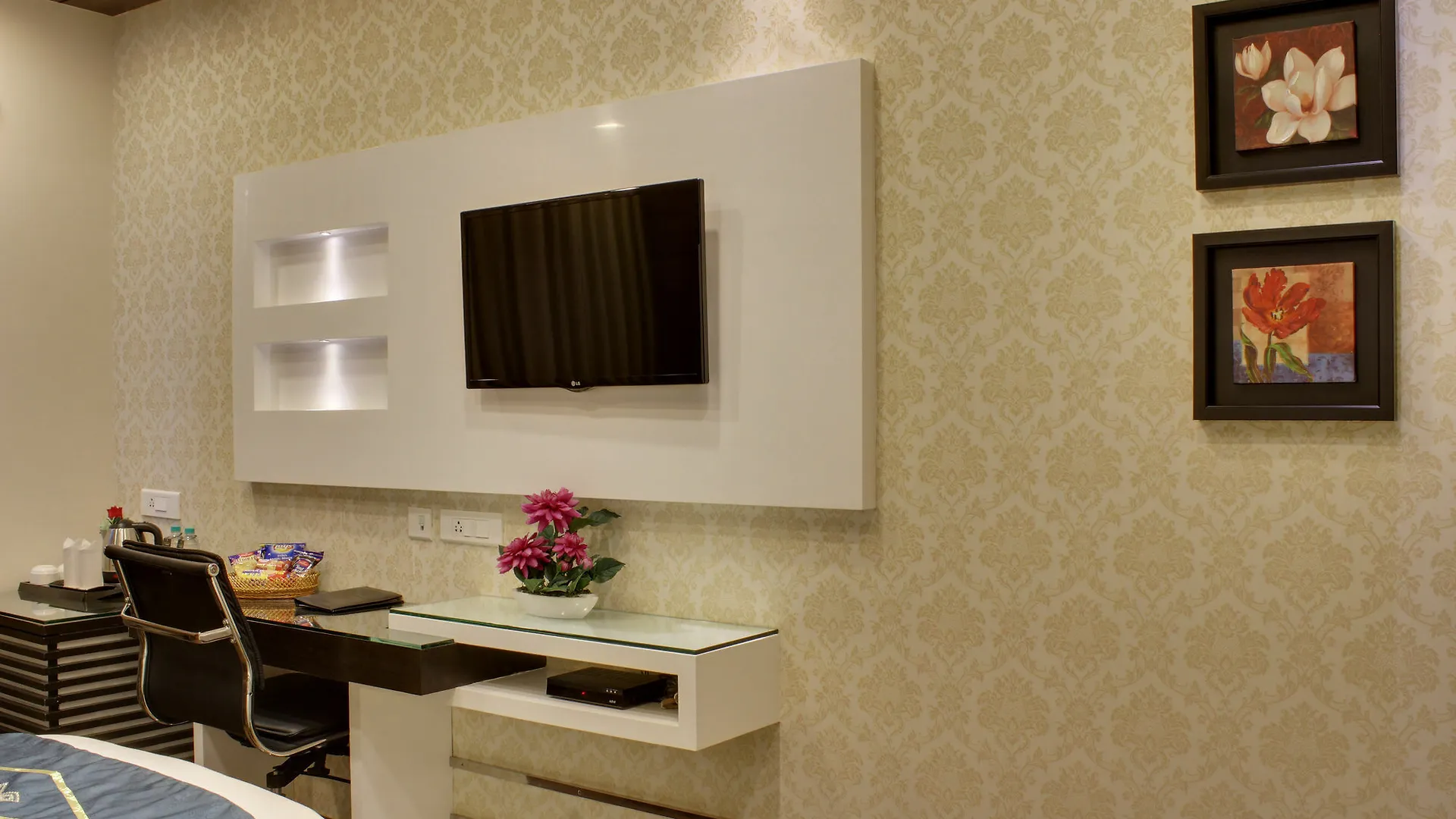Hotel Taj Princess - Boutique Hotel Delhi  India